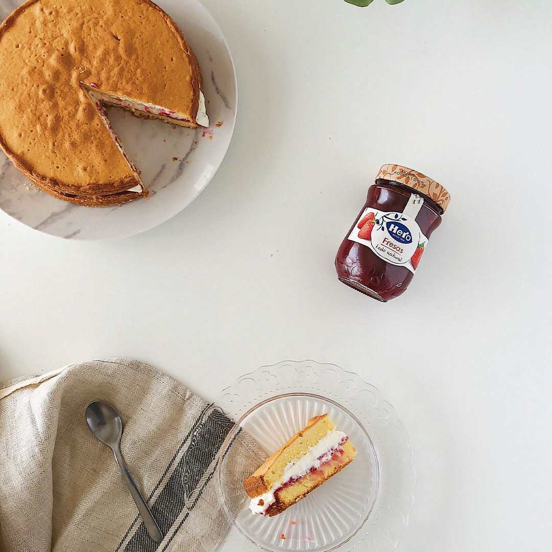 Victoria sponge cake y confitura de fresa